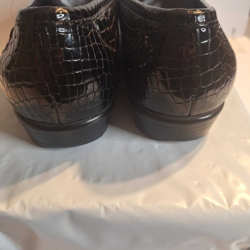 SAS Simplify Everyday Croc Black Leather Women's Loafers. Size 9.5 W - Picture 4 of 8